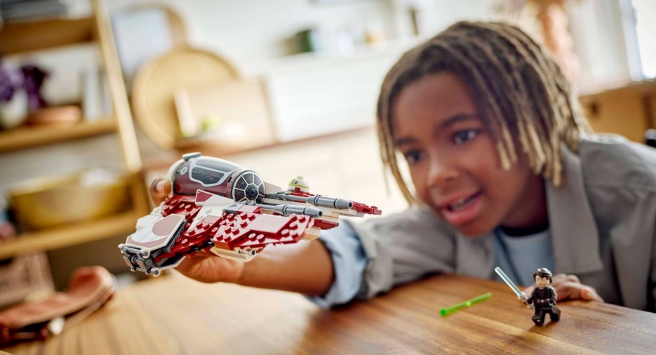 LEGO Star Wars 75401 Ahsoka a jediská stíhačka Interceptor 3